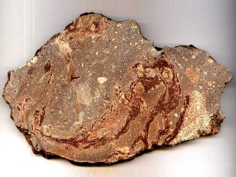 Échantillon d'impactite, roche fondue par l'impact météoritique